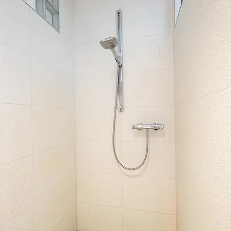 Alte Reihe 7 Strandelfe * Zingst